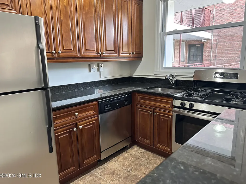 30 Brookside Drive Greenwich CT 06830