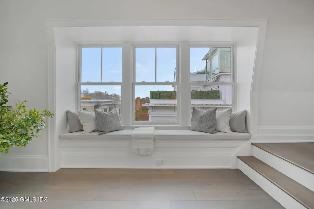 2 Oneida Drive Greenwich CT 06830