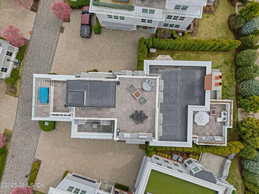 2 Oneida Drive Greenwich CT 06830