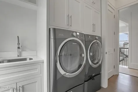2 Oneida Drive Greenwich CT 06830
