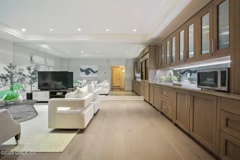 2 Oneida Drive Greenwich CT 06830