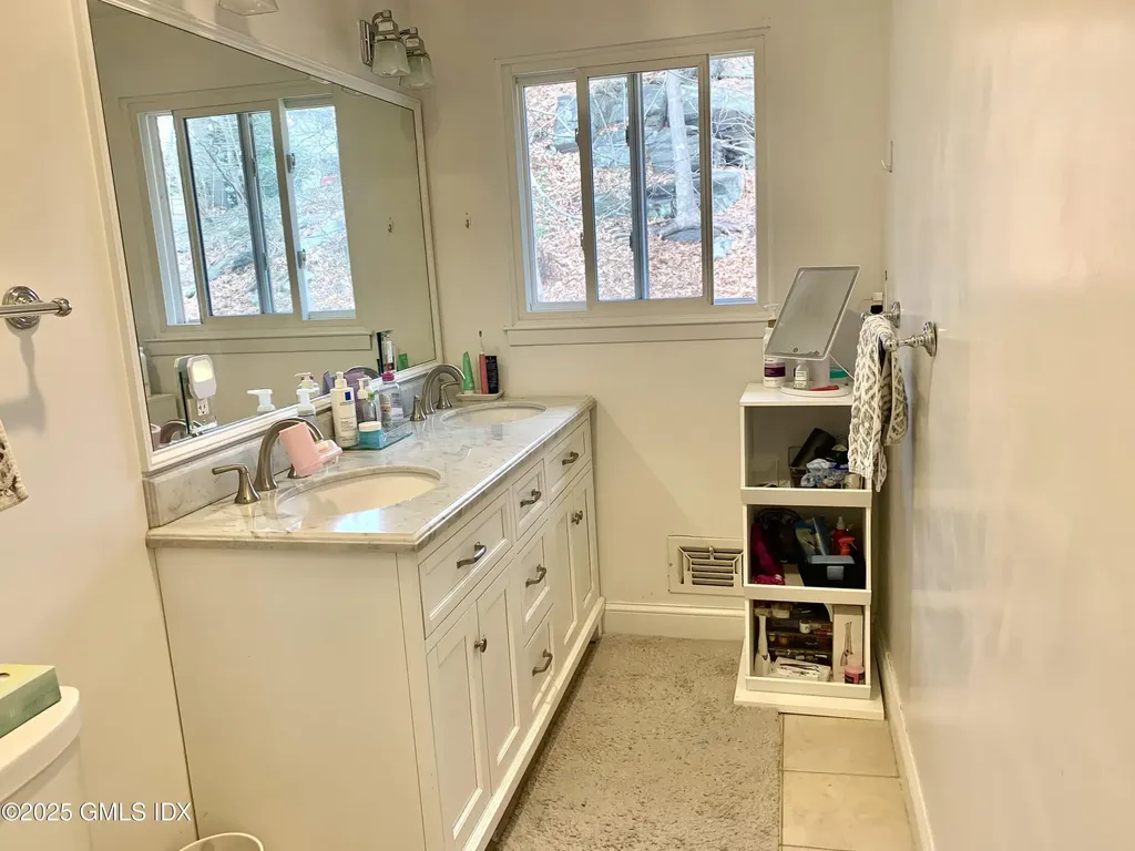 67 Florence Road Riverside CT 06878