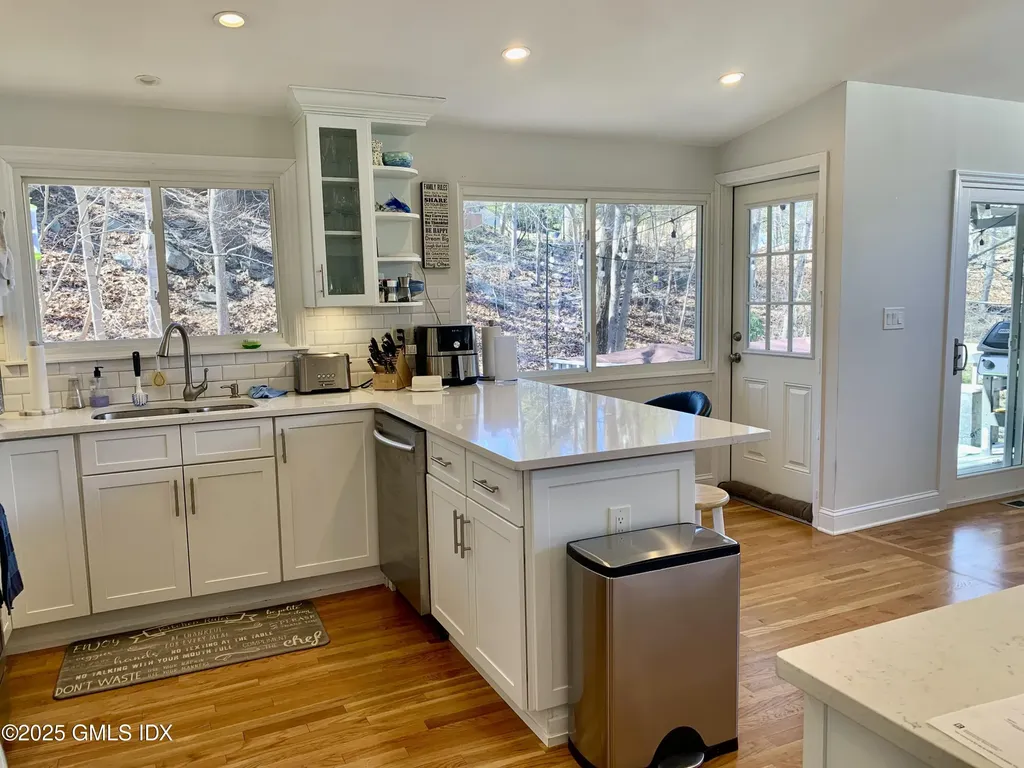 67 Florence Road Riverside CT 06878