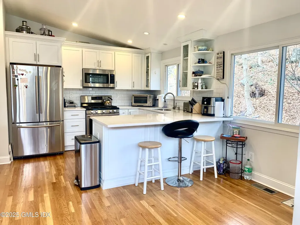 67 Florence Road Riverside CT 06878