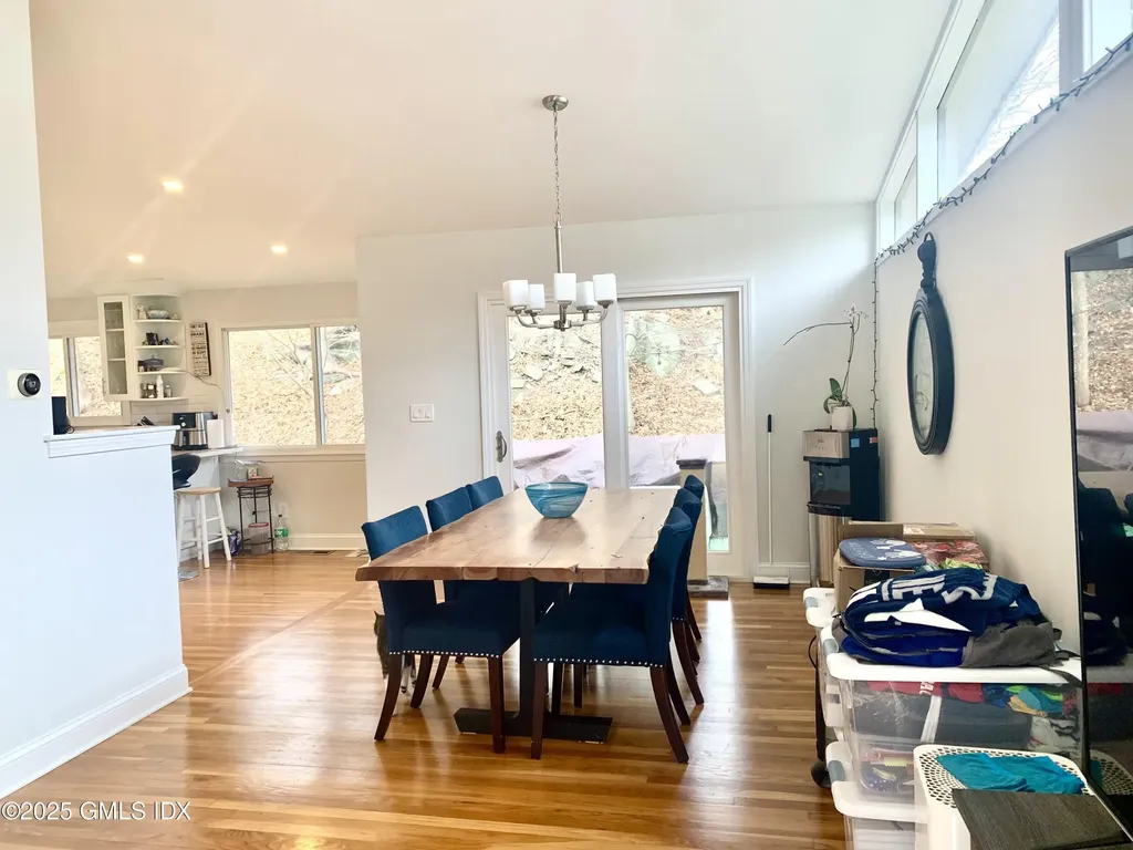 67 Florence Road Riverside CT 06878