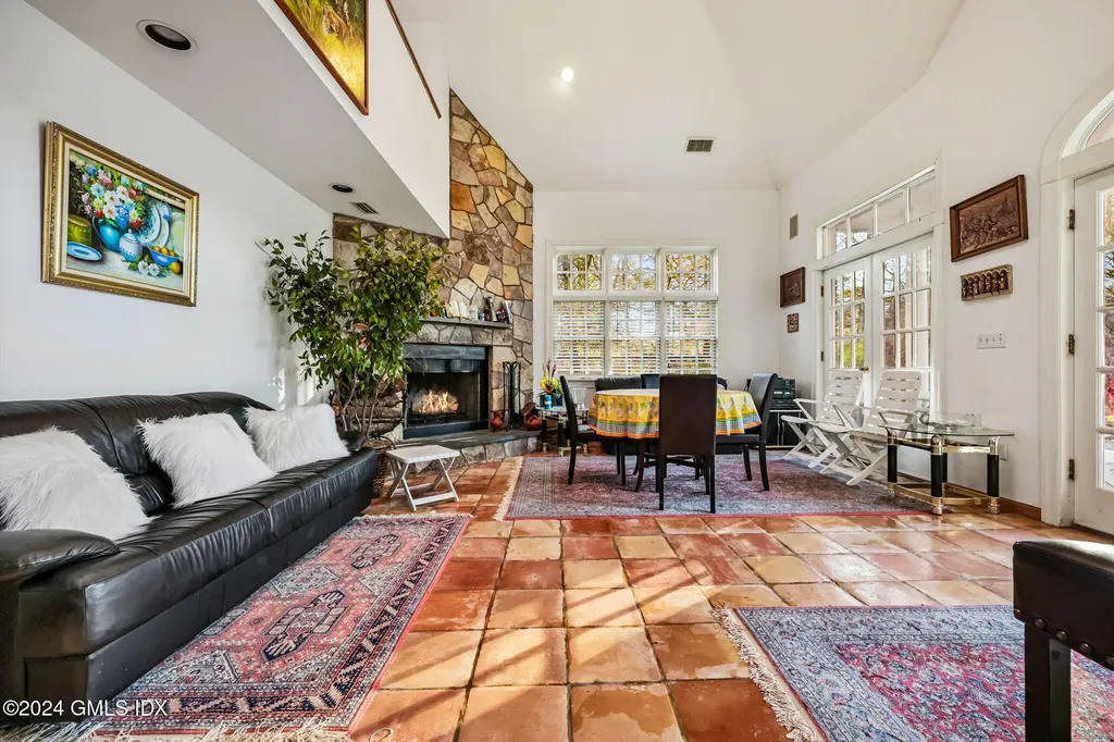 477 Lake Avenue Greenwich CT 06830