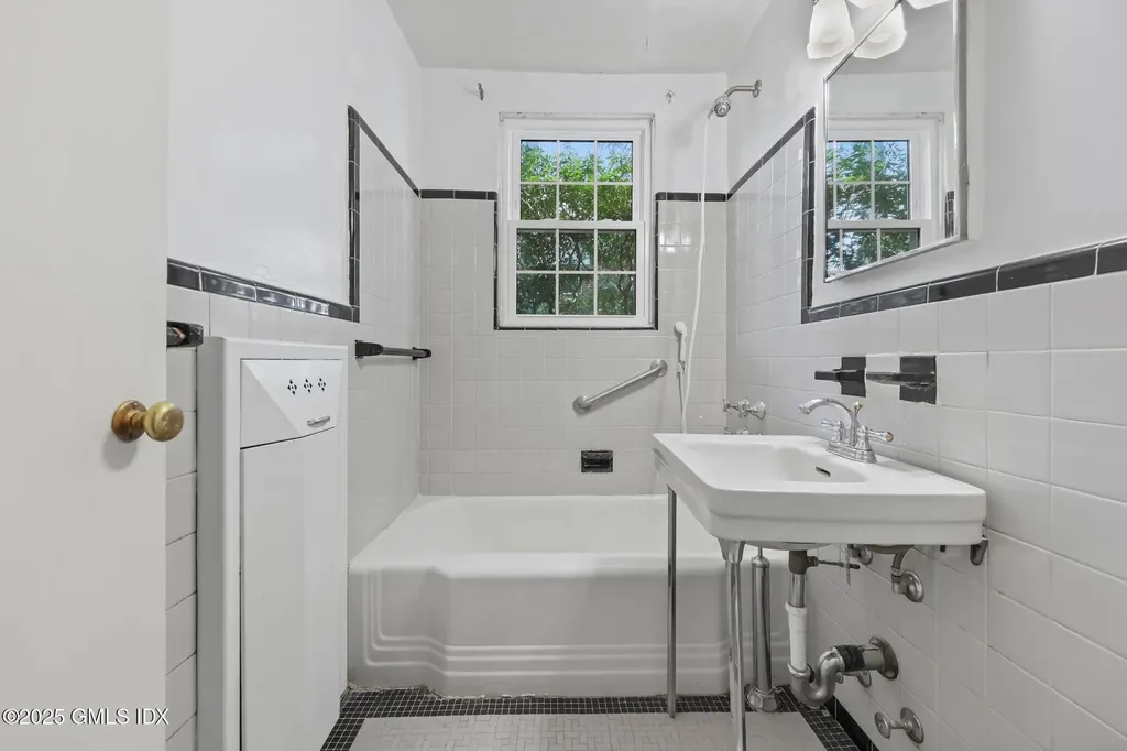 172 Putnam Park Greenwich CT 06830
