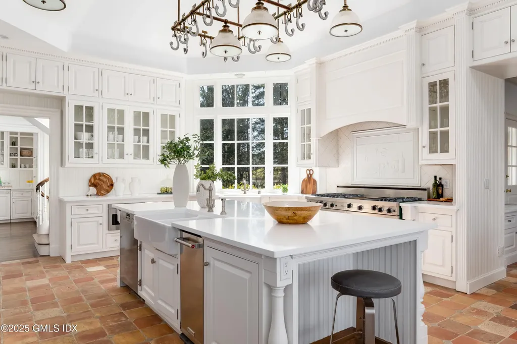 11 Conyers Farm Drive Greenwich CT 06831