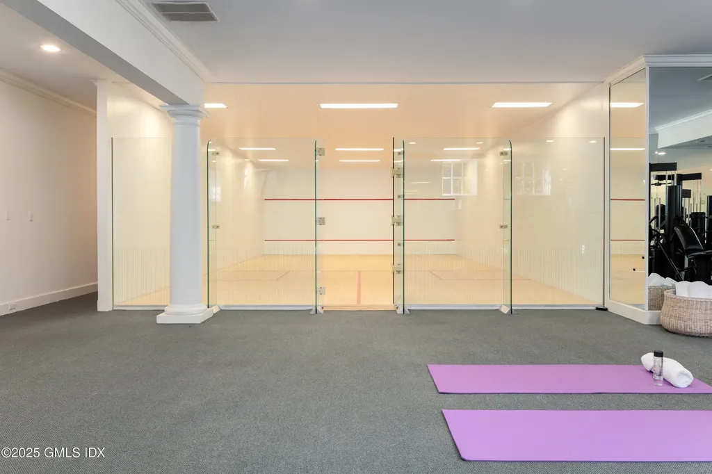 11 Conyers Farm Drive Greenwich CT 06831