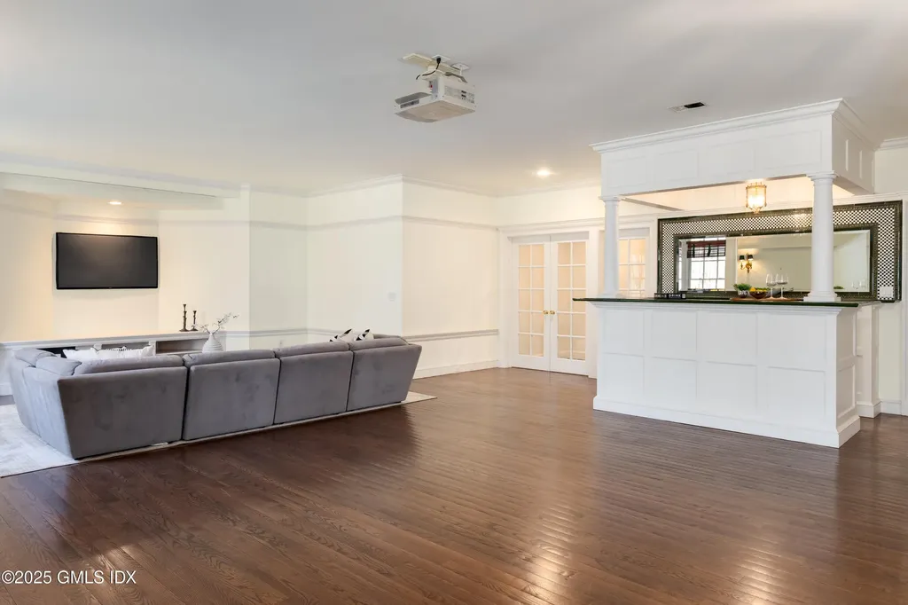 11 Conyers Farm Drive Greenwich CT 06831