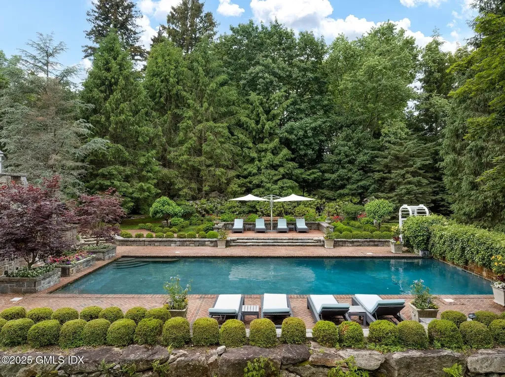 11 Conyers Farm Drive Greenwich CT 06831