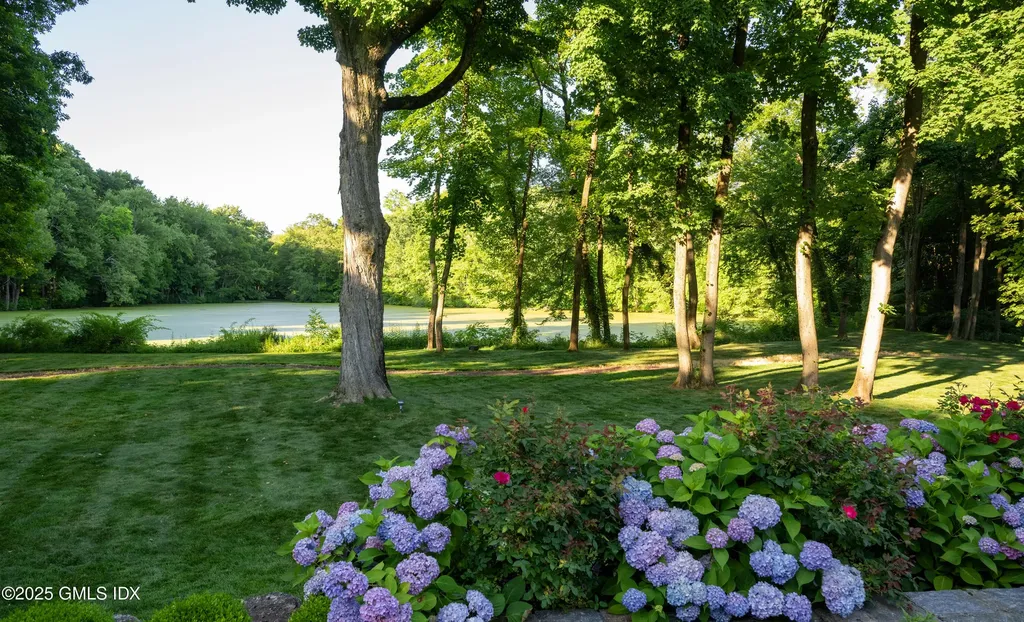 11 Conyers Farm Drive Greenwich CT 06831