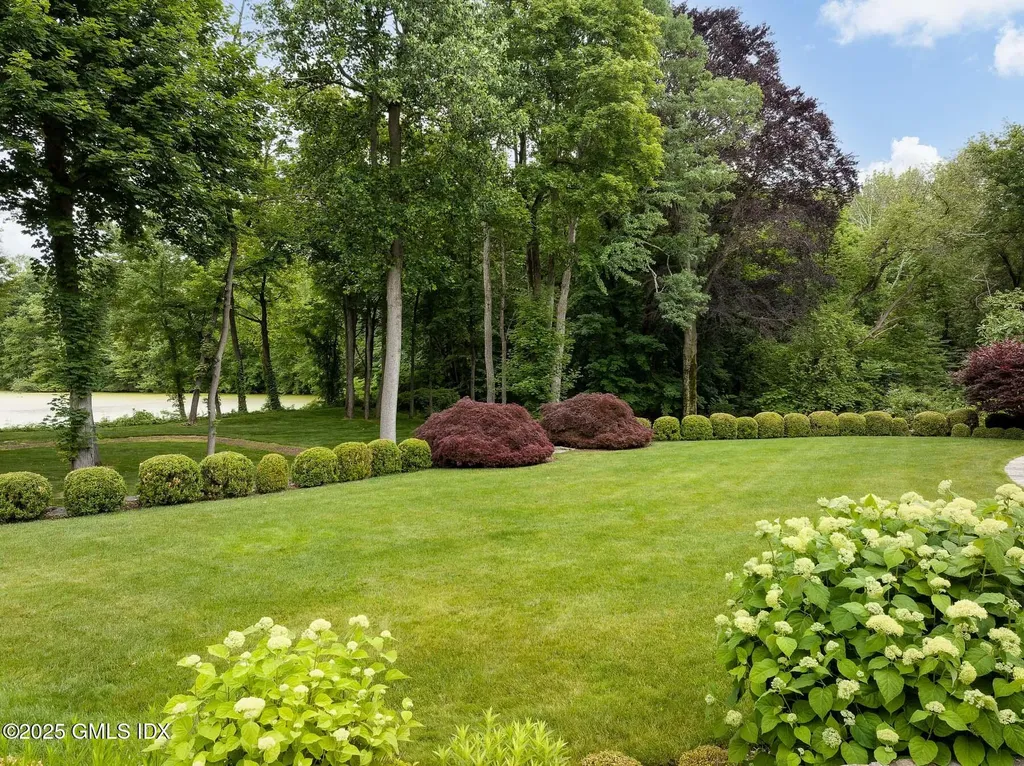 11 Conyers Farm Drive Greenwich CT 06831