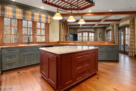 118 John Street Greenwich CT 06831