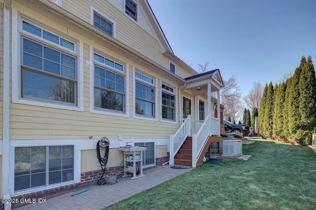 240 Pemberwick Road Greenwich CT 06831