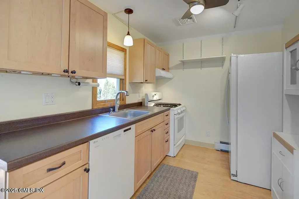 240 Pemberwick Road Greenwich CT 06831