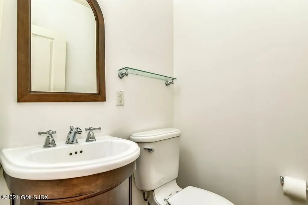 69 Riverdale Avenue Greenwich CT 06831