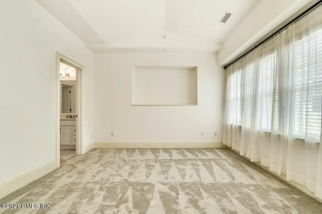 69 Riverdale Avenue Greenwich CT 06831