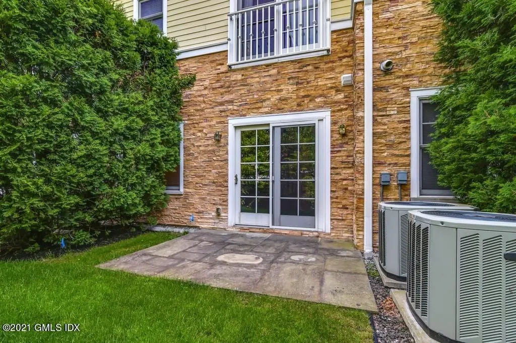 69 Riverdale Avenue Greenwich CT 06831