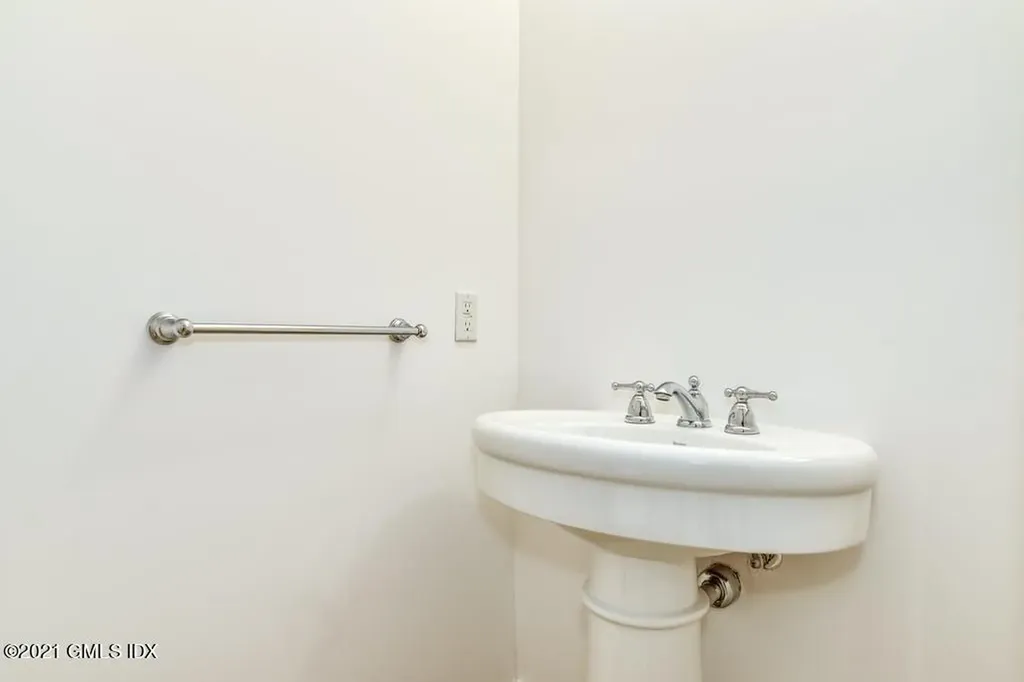 69 Riverdale Avenue Greenwich CT 06831