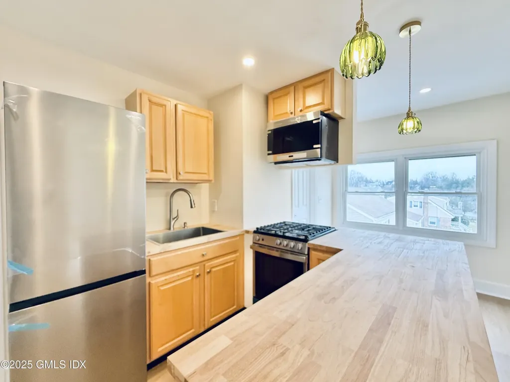 237 Hamilton Avenue Greenwich CT 06830