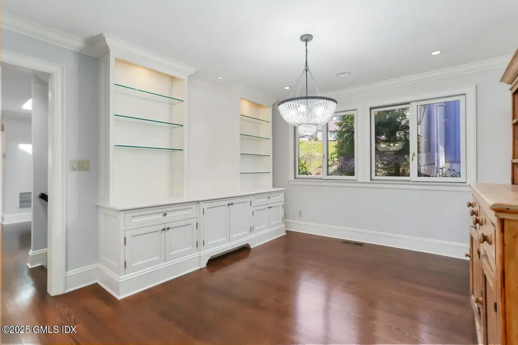 415 W Lyon Farm Drive Greenwich CT 06831