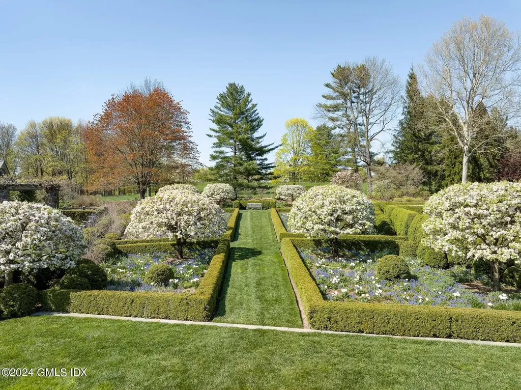 24 Conyers Farm Drive Greenwich CT 06831