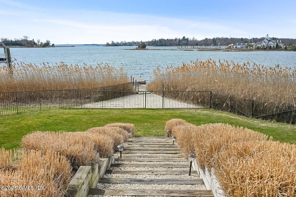 52 Carriglea Drive Riverside CT 06878