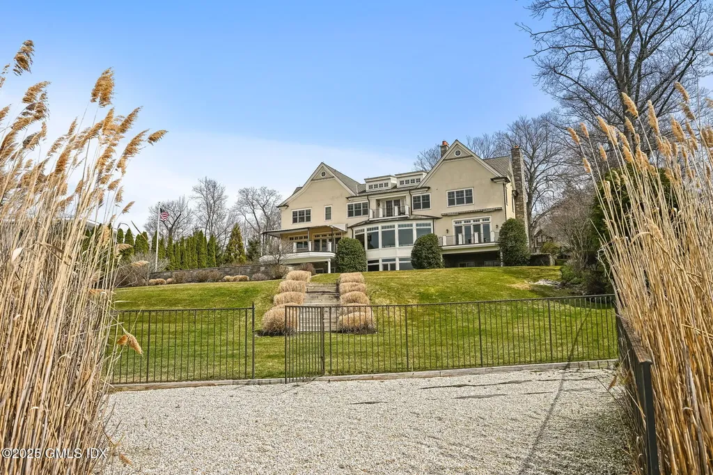 52 Carriglea Drive Riverside CT 06878