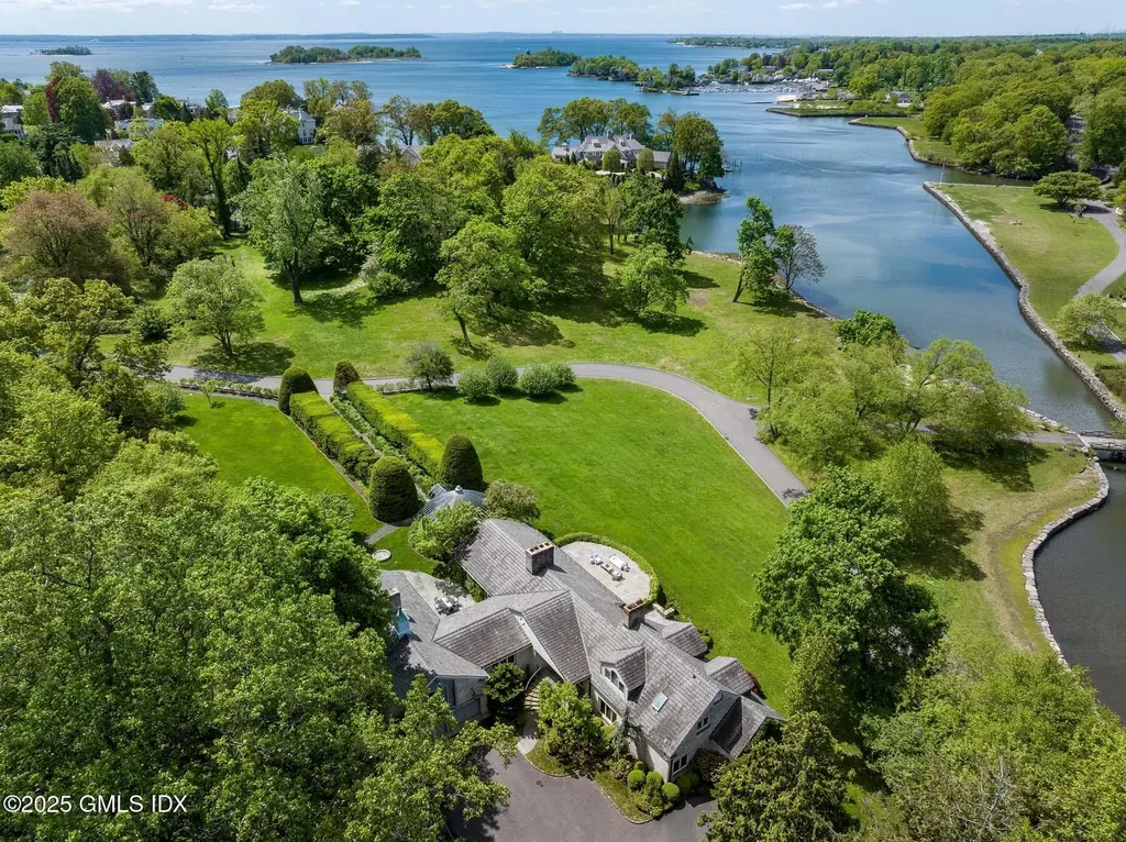 33 Meadow Wood Drive Greenwich CT 06830