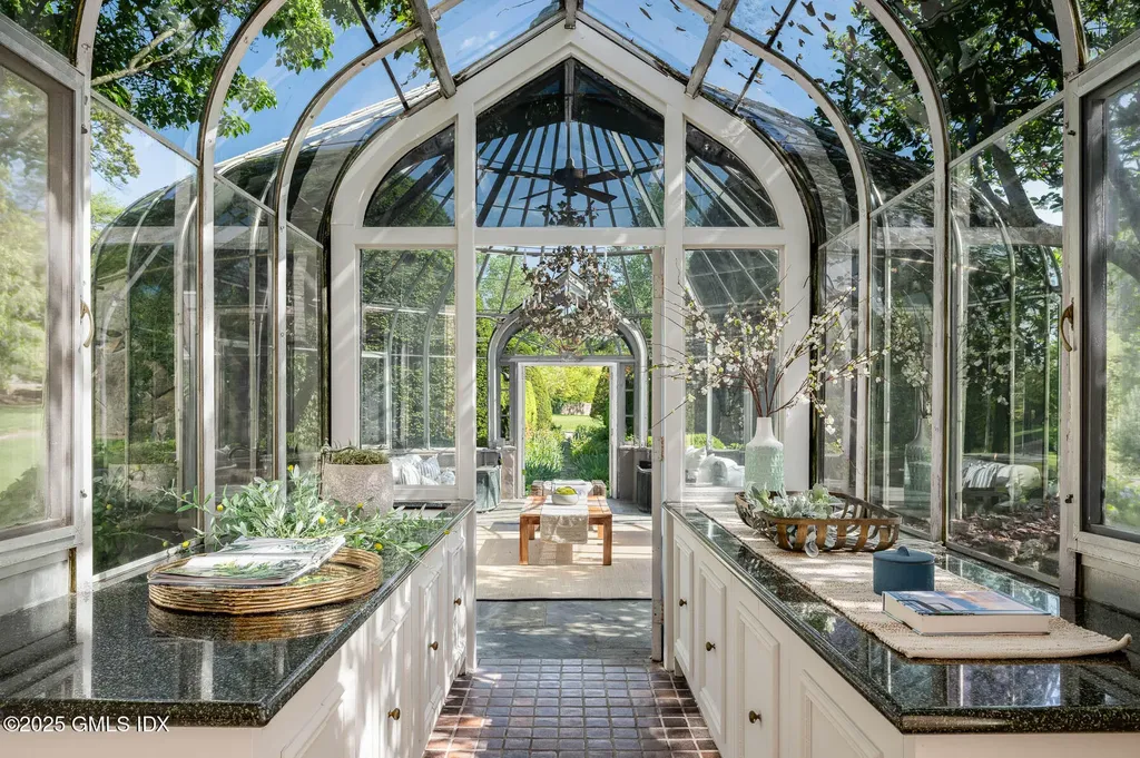 33 Meadow Wood Drive Greenwich CT 06830