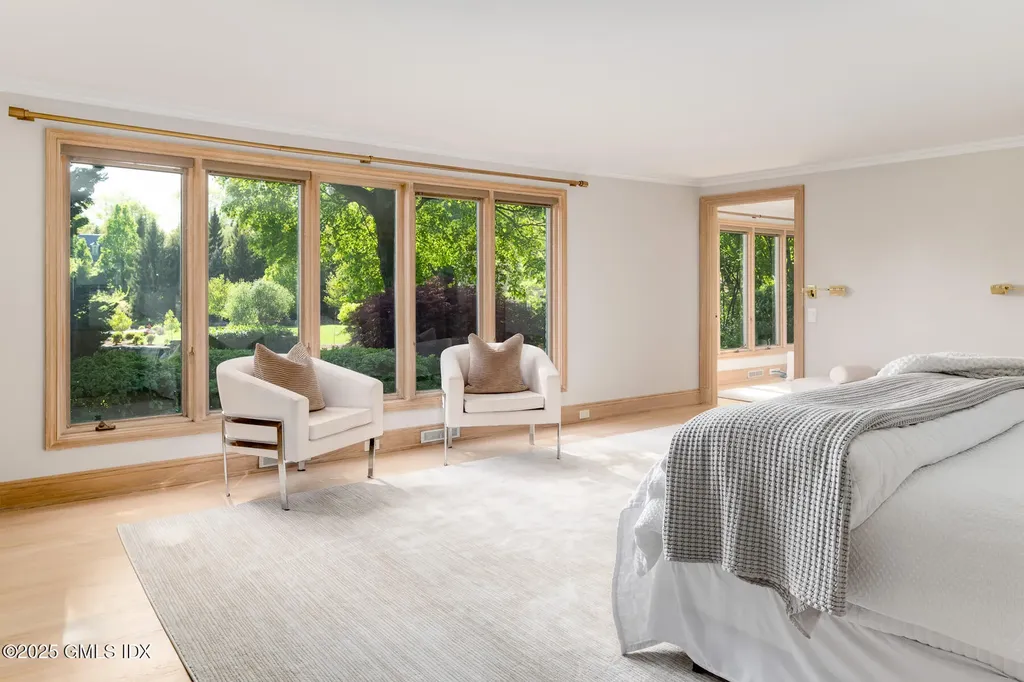 33 Meadow Wood Drive Greenwich CT 06830