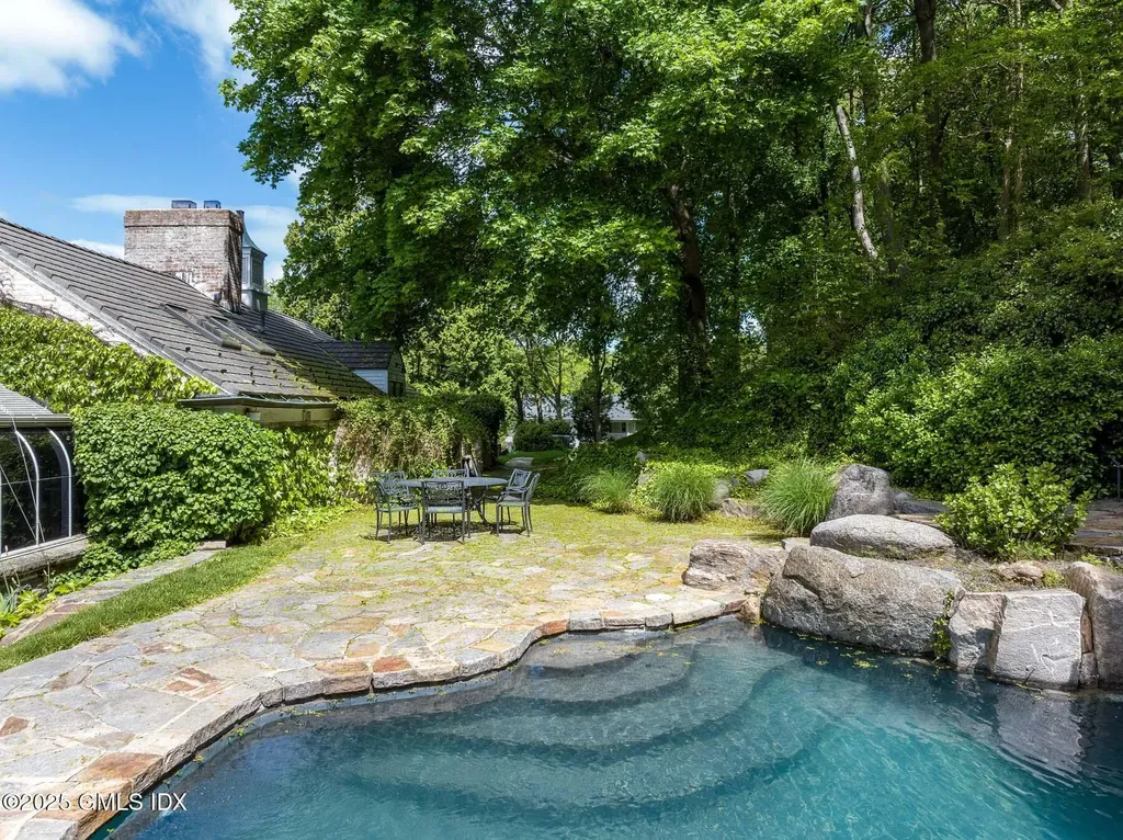 33 Meadow Wood Drive Greenwich CT 06830