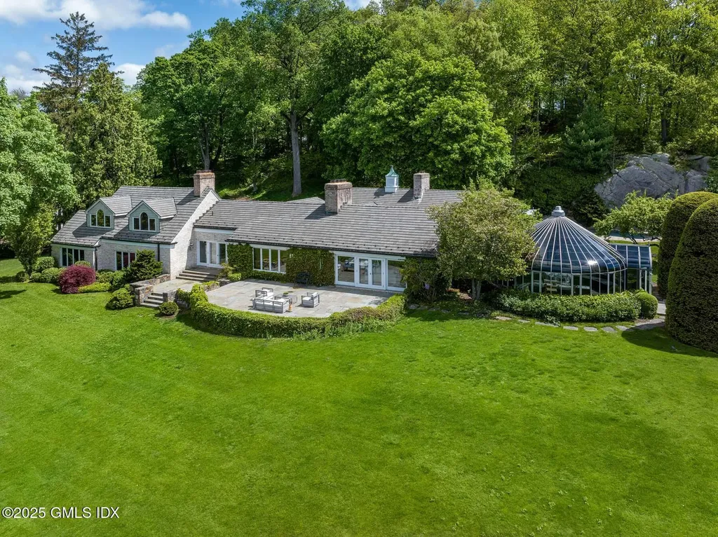 33 Meadow Wood Drive Greenwich CT 06830