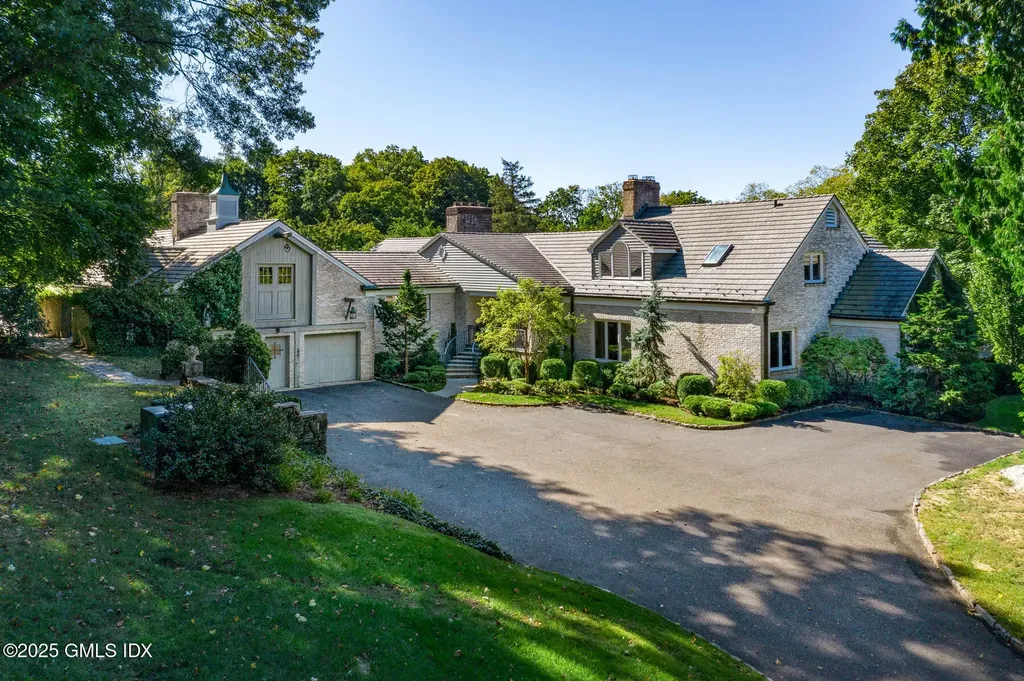 33 Meadow Wood Drive Greenwich CT 06830