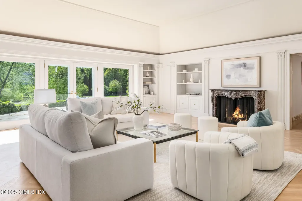 33 Meadow Wood Drive Greenwich CT 06830