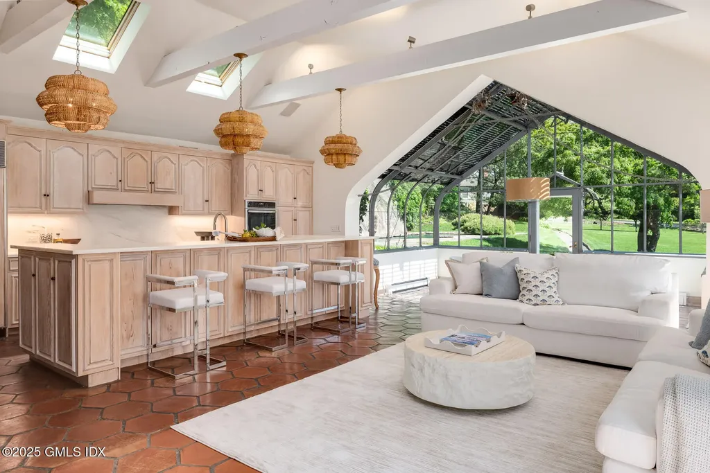 33 Meadow Wood Drive Greenwich CT 06830