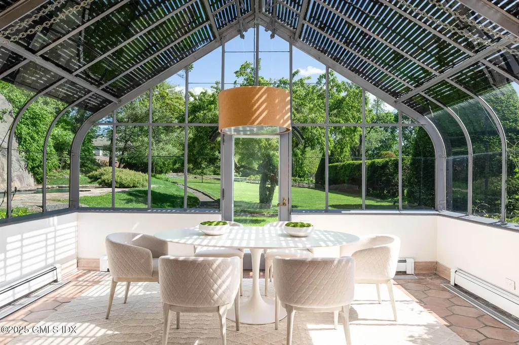 33 Meadow Wood Drive Greenwich CT 06830