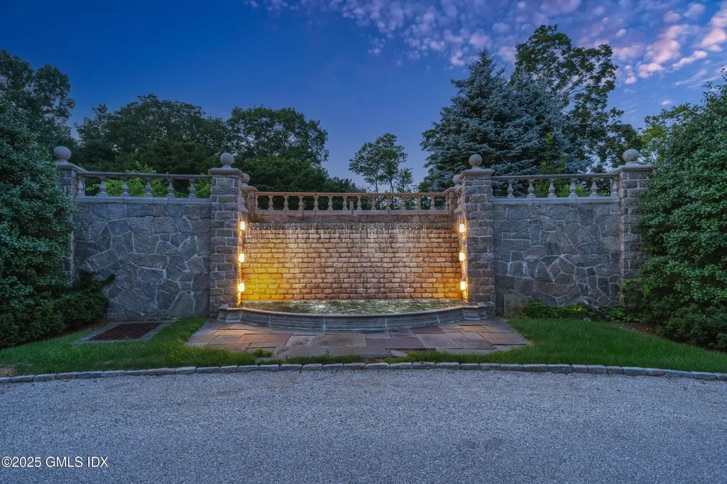 544 Oenoke Ridge New Canaan CT 06840