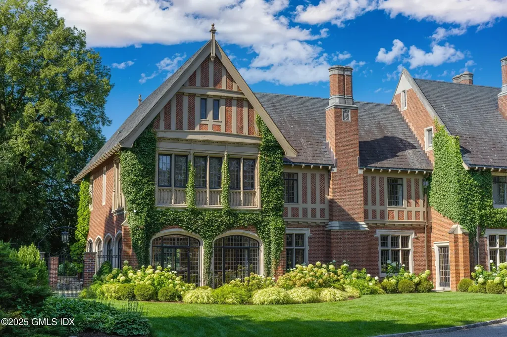 544 Oenoke Ridge New Canaan CT 06840