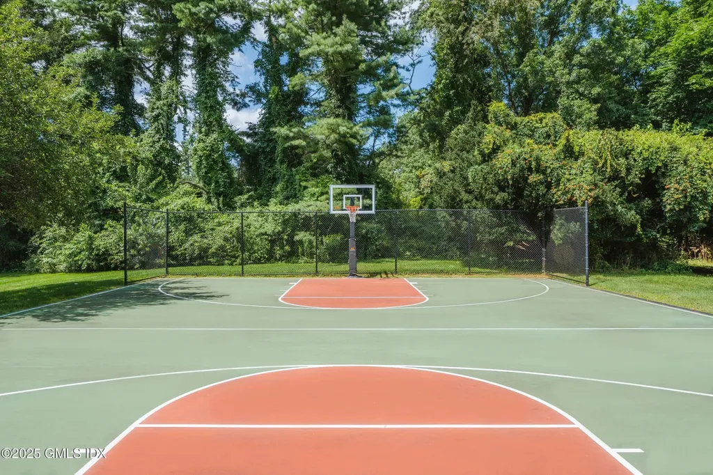 544 Oenoke Ridge New Canaan CT 06840