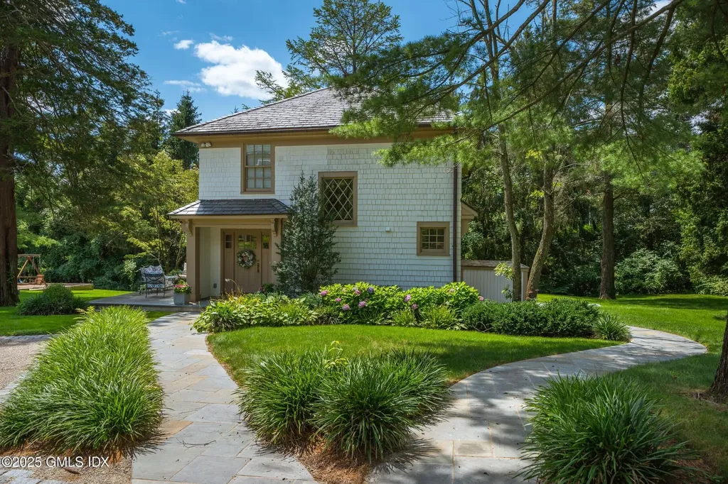 544 Oenoke Ridge New Canaan CT 06840