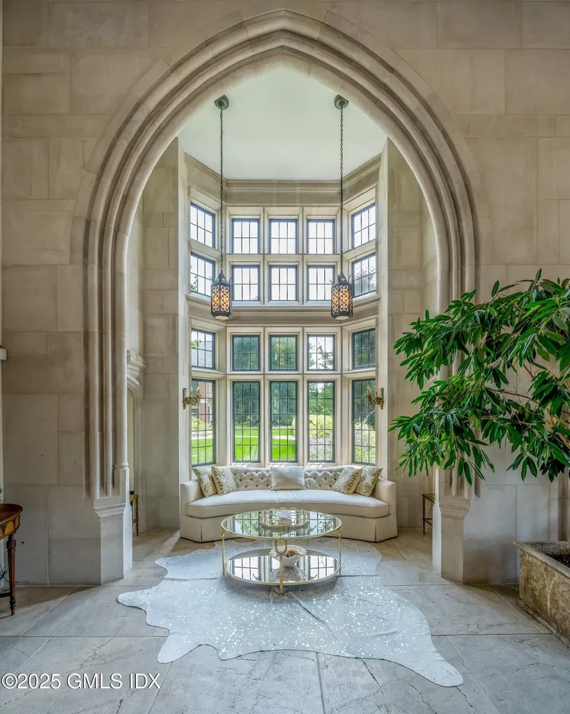 544 Oenoke Ridge New Canaan CT 06840