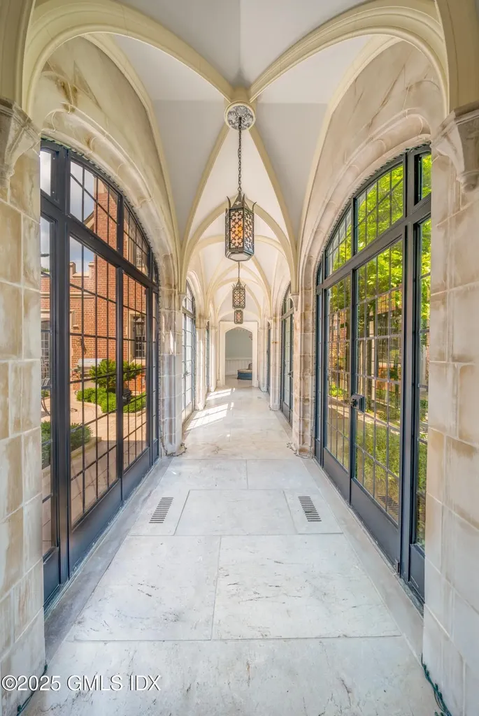 544 Oenoke Ridge New Canaan CT 06840