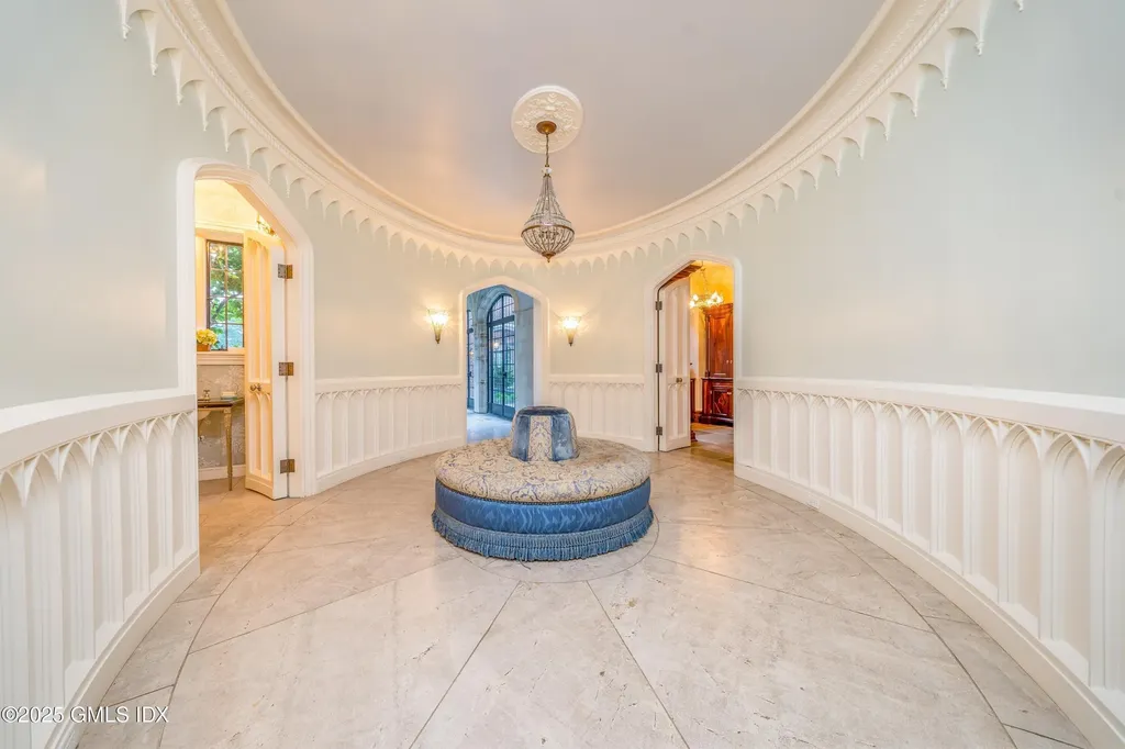 544 Oenoke Ridge New Canaan CT 06840