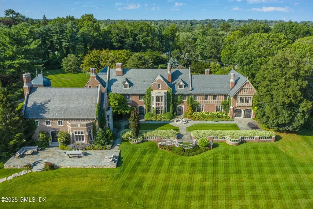 544 Oenoke Ridge New Canaan CT 06840