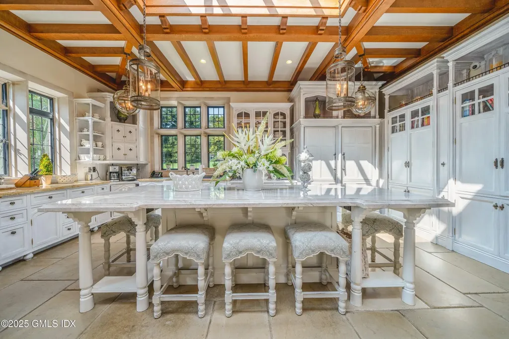 544 Oenoke Ridge New Canaan CT 06840