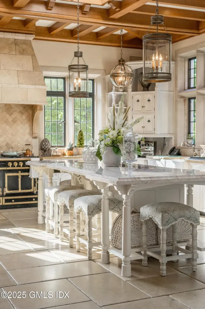 544 Oenoke Ridge New Canaan CT 06840