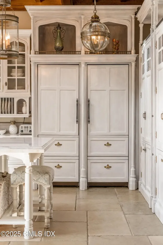 544 Oenoke Ridge New Canaan CT 06840