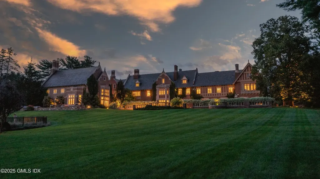 544 Oenoke Ridge New Canaan CT 06840